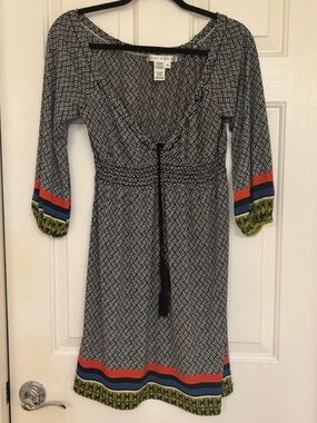 Max Studio Black & White Geometric Tie-Waist Dress with Red, Blue and Green Trim